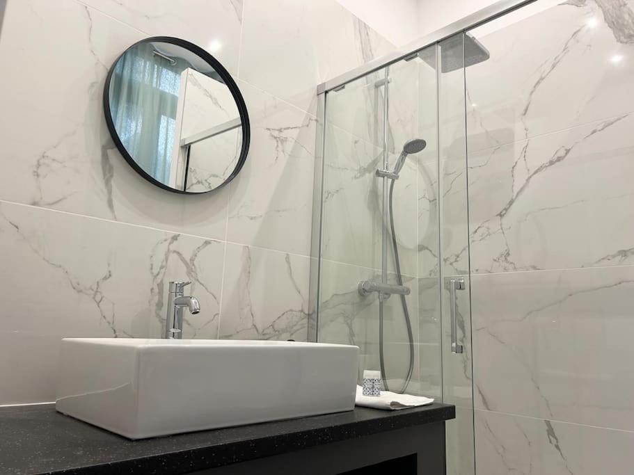 Vieux-Lille Appartement Renove Avec Une Chambre Extérieur photo